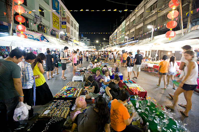 aonang night market